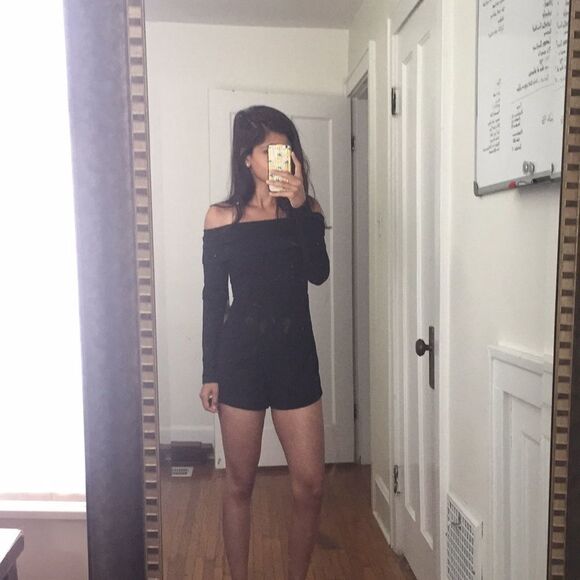 ‎Morning mist off the shoulder romper - Picture 1 of 5